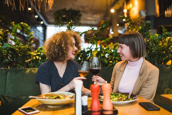 Dîner dans un restaurant à Montparnasse : une expérience culinaire inoubliable